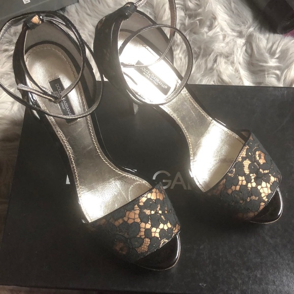 Dolce & Gabbana Black & Cream Gold Sandals - Picture 2 of 9